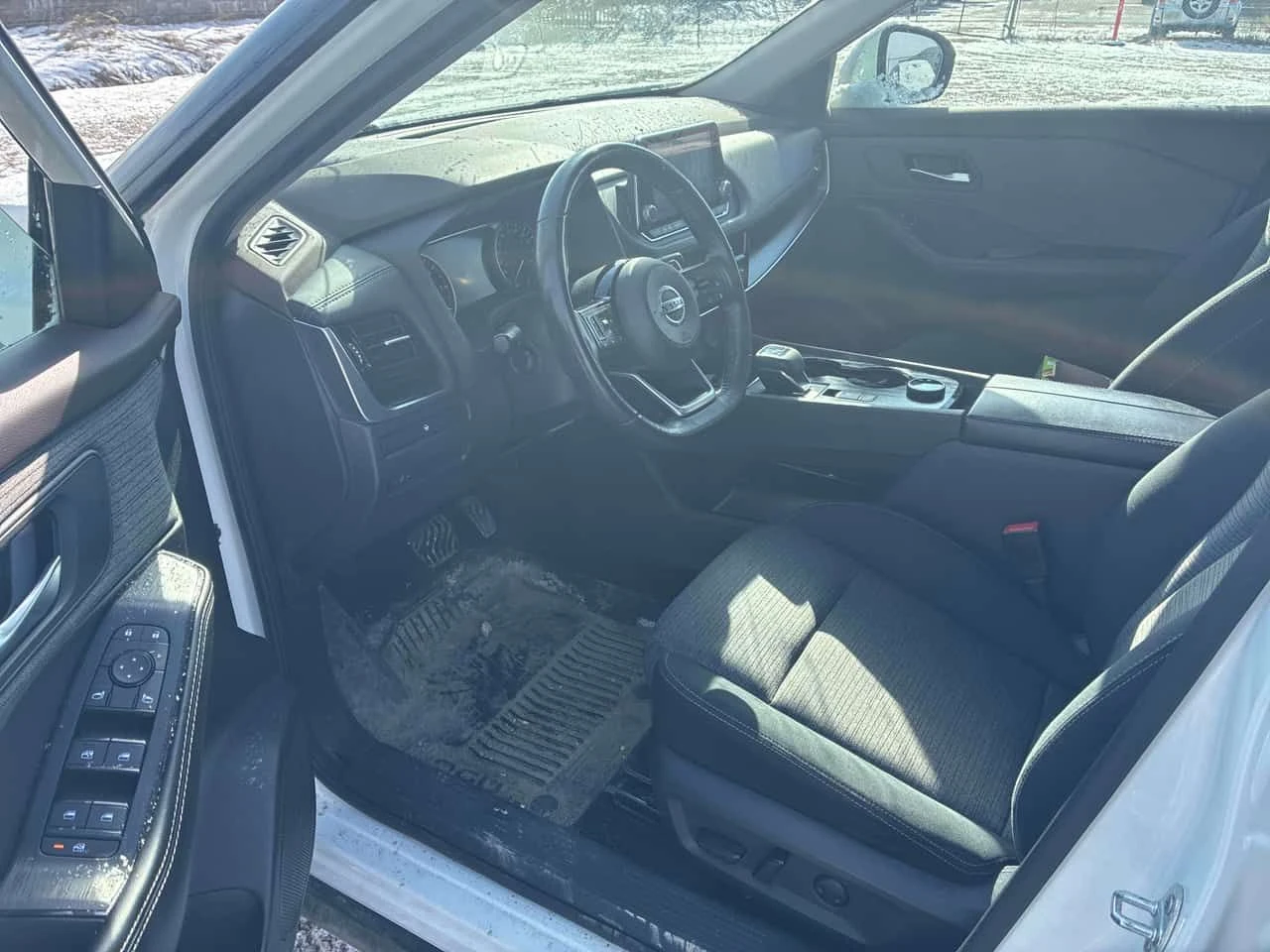 Nissan Rogue * SV * CARFAX * 360 * КОМПЛЕКТ ДЖАНТИ * ПОДГРЕВИ, снимка 5 - Автомобили и джипове - 54141537