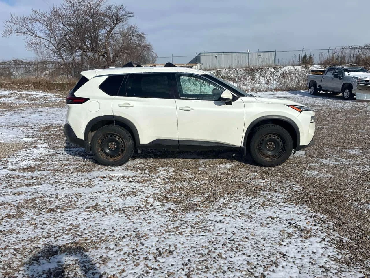 Nissan Rogue * SV * CARFAX * 360 * КОМПЛЕКТ ДЖАНТИ * ПОДГРЕВИ, снимка 3 - Автомобили и джипове - 54141537