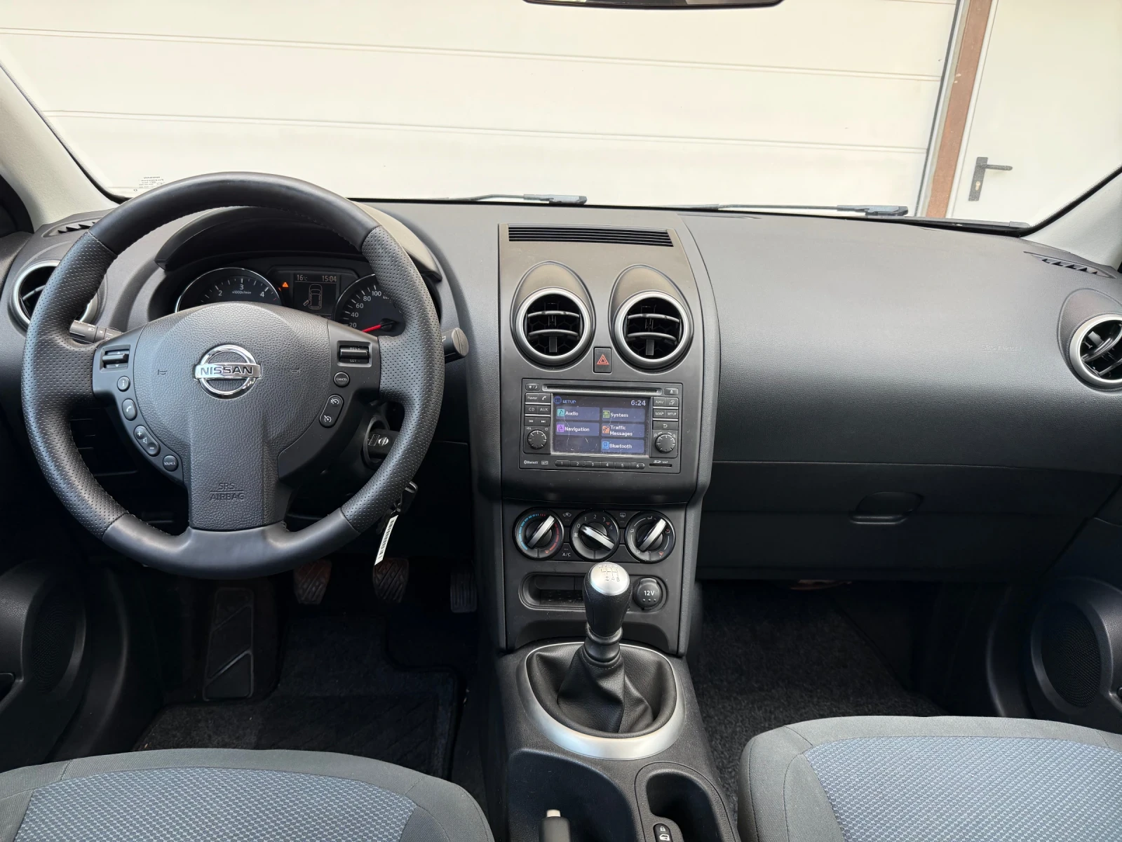 Nissan Qashqai 1.5dCI 6 скорости 2013, снимка 12 - Автомобили и джипове - 54236704