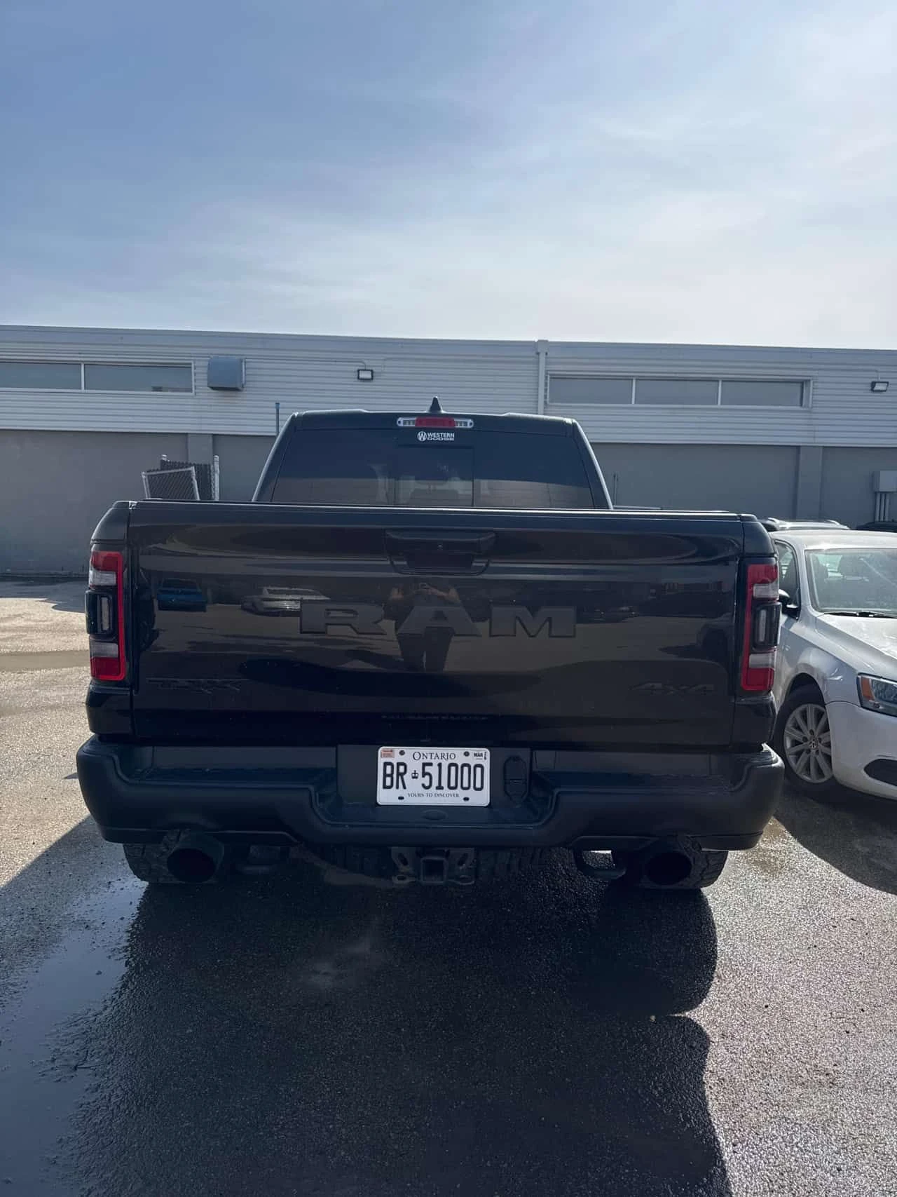 Dodge RAM 1500 TRX| PANO| KEYLESS| CARFAX | Mobile.bg � ����������� 5