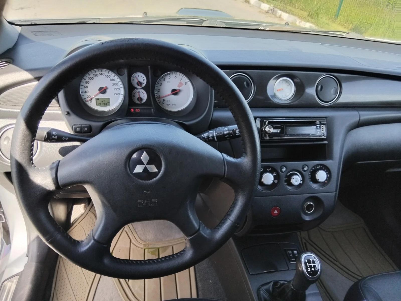 Mitsubishi Outlander, снимка 7 - Автомобили и джипове - 54361697