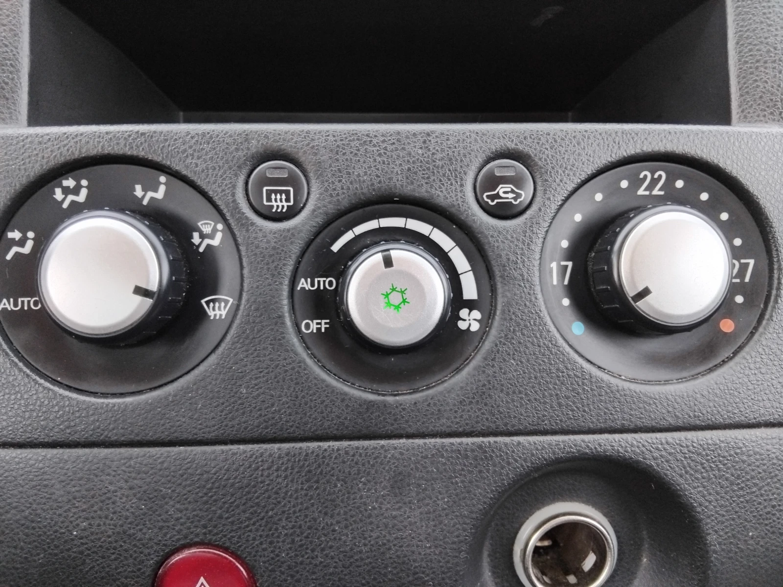 Mitsubishi Outlander, снимка 12 - Автомобили и джипове - 54361697