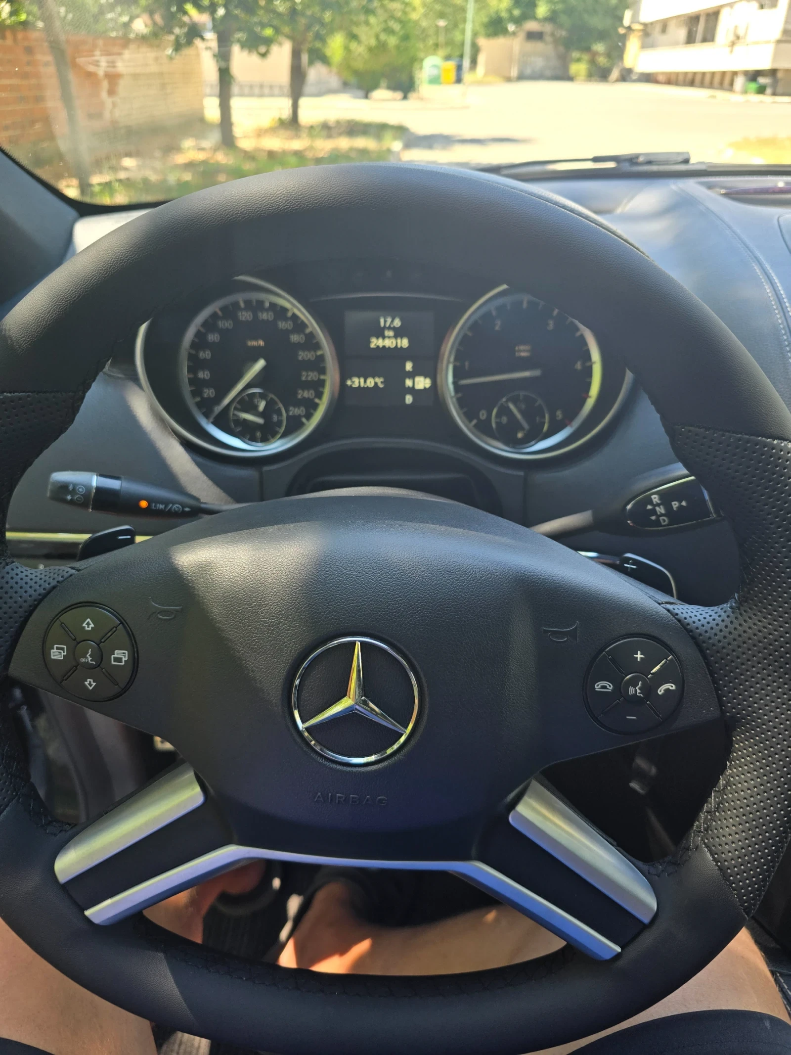 Mercedes-Benz ML 350 Grand Edition, снимка 8 - Автомобили и джипове - 55697506