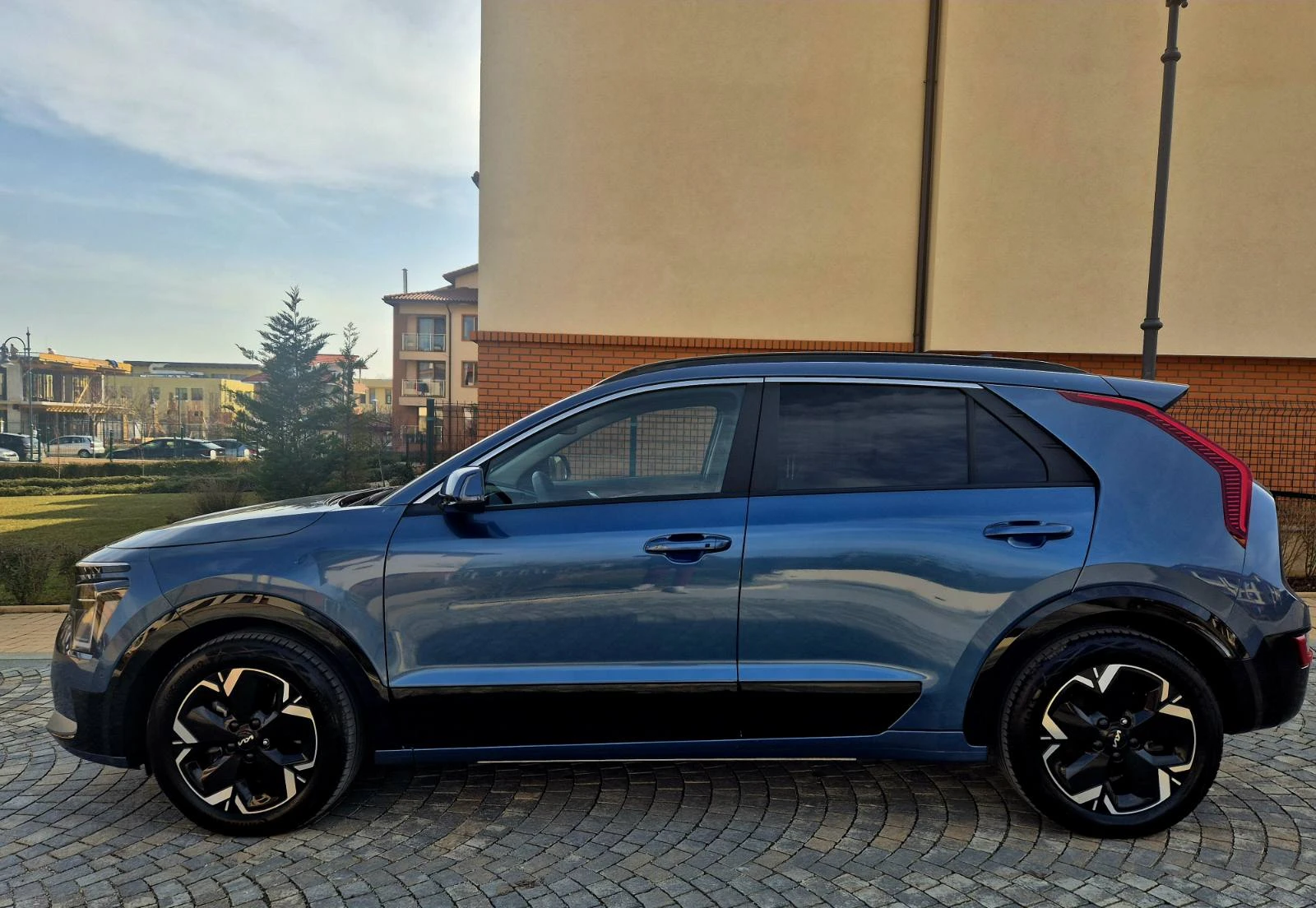 Kia Niro 64 KWH* SOH 100%* H/K* ����* �������* ���������* F | Mobile.bg � ����������� 2