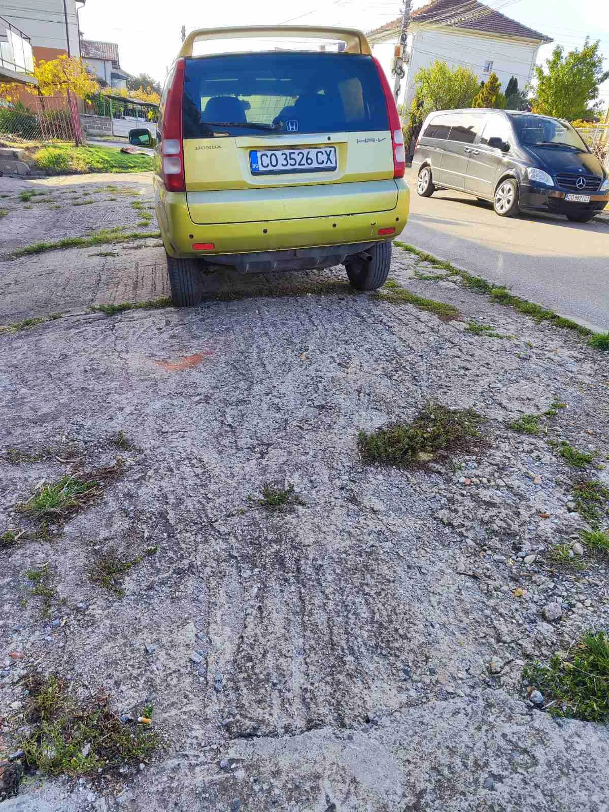 Honda Hr-v, снимка 2 - Автомобили и джипове - 56352527