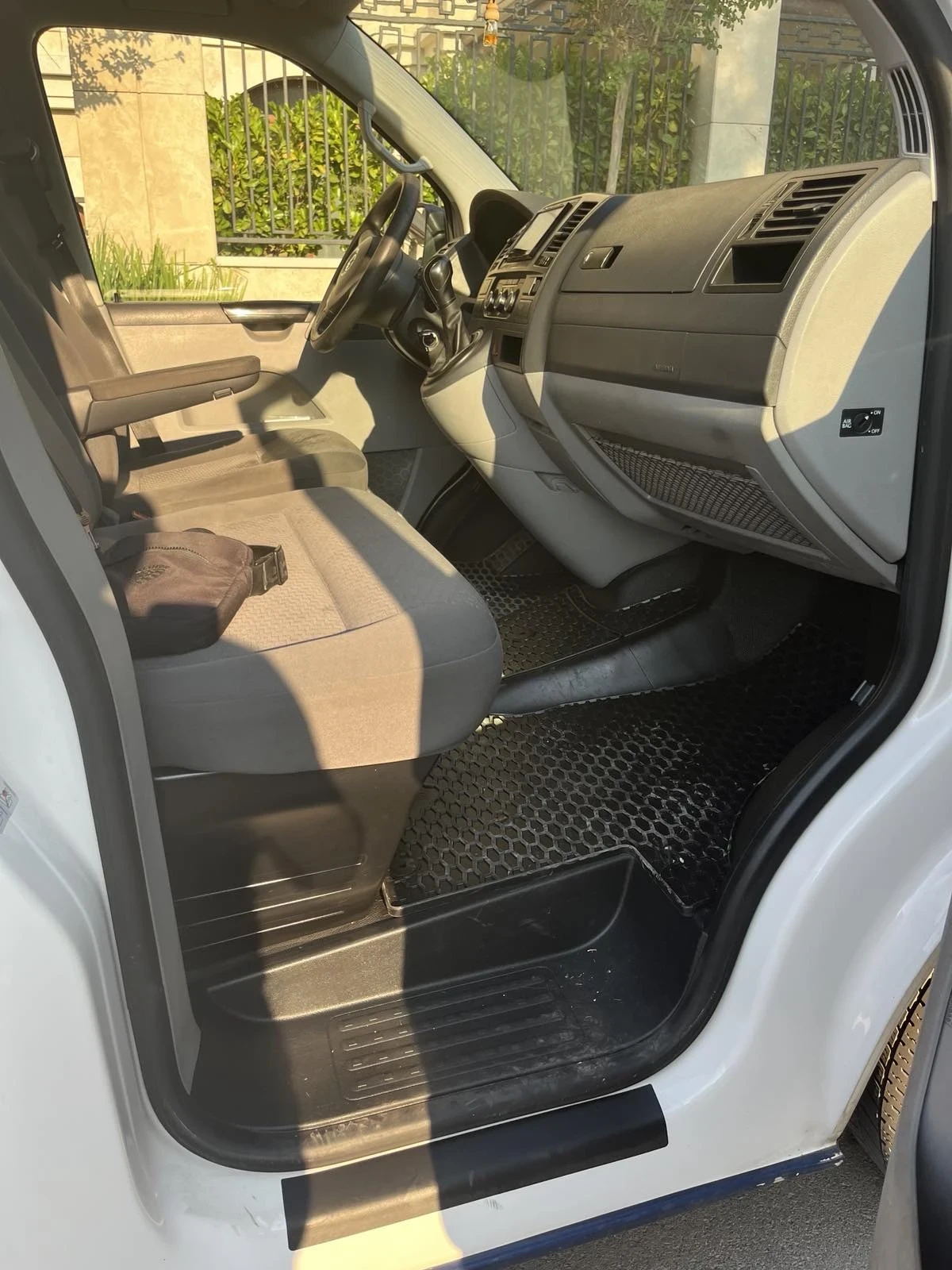 VW Transporter 2000 TDI, H1L2 - изображение 5