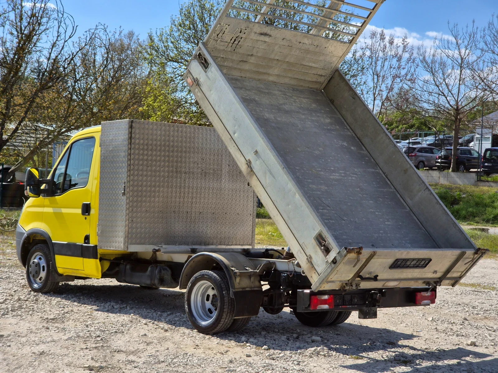 Iveco Daily 35c15/3.0HPI/тристр.самосвал/Кожен салон/Швейцария, снимка 7 - Бусове и автобуси - 54366532