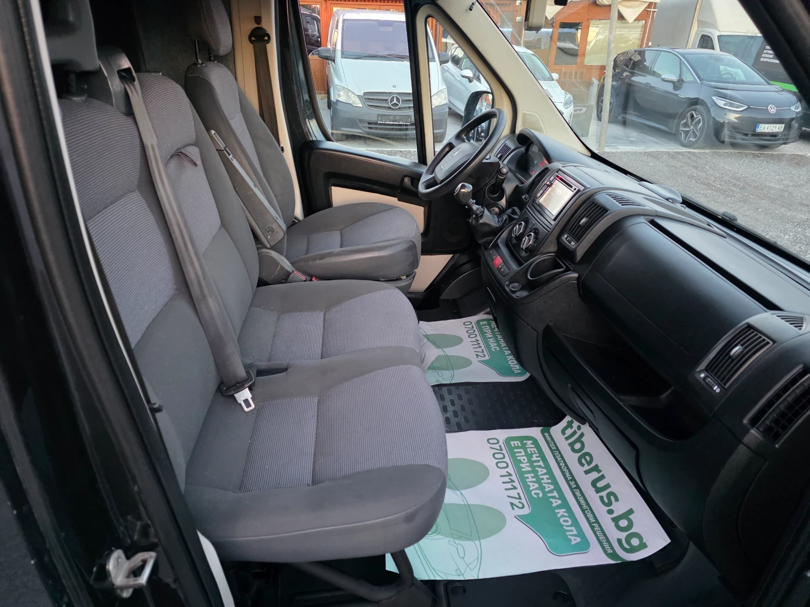 Peugeot Boxer 3.0 hdi 180ps Климатик Темпомат Камера, снимка 16 - Бусове и автобуси - 56135504