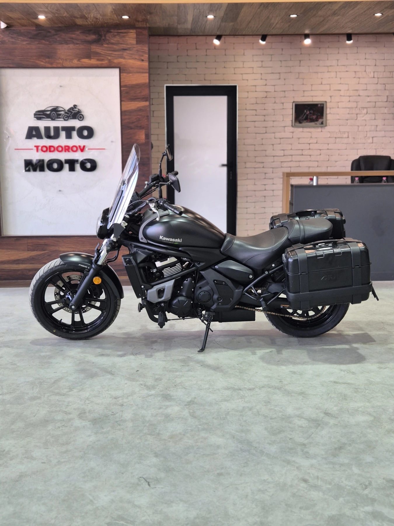 Kawasaki Vulcan 650 S АBS НОВ ВНОС ОТ ШВЕЙЦАРИЯ!!, снимка 4 - Мотоциклети и мототехника - 54728251