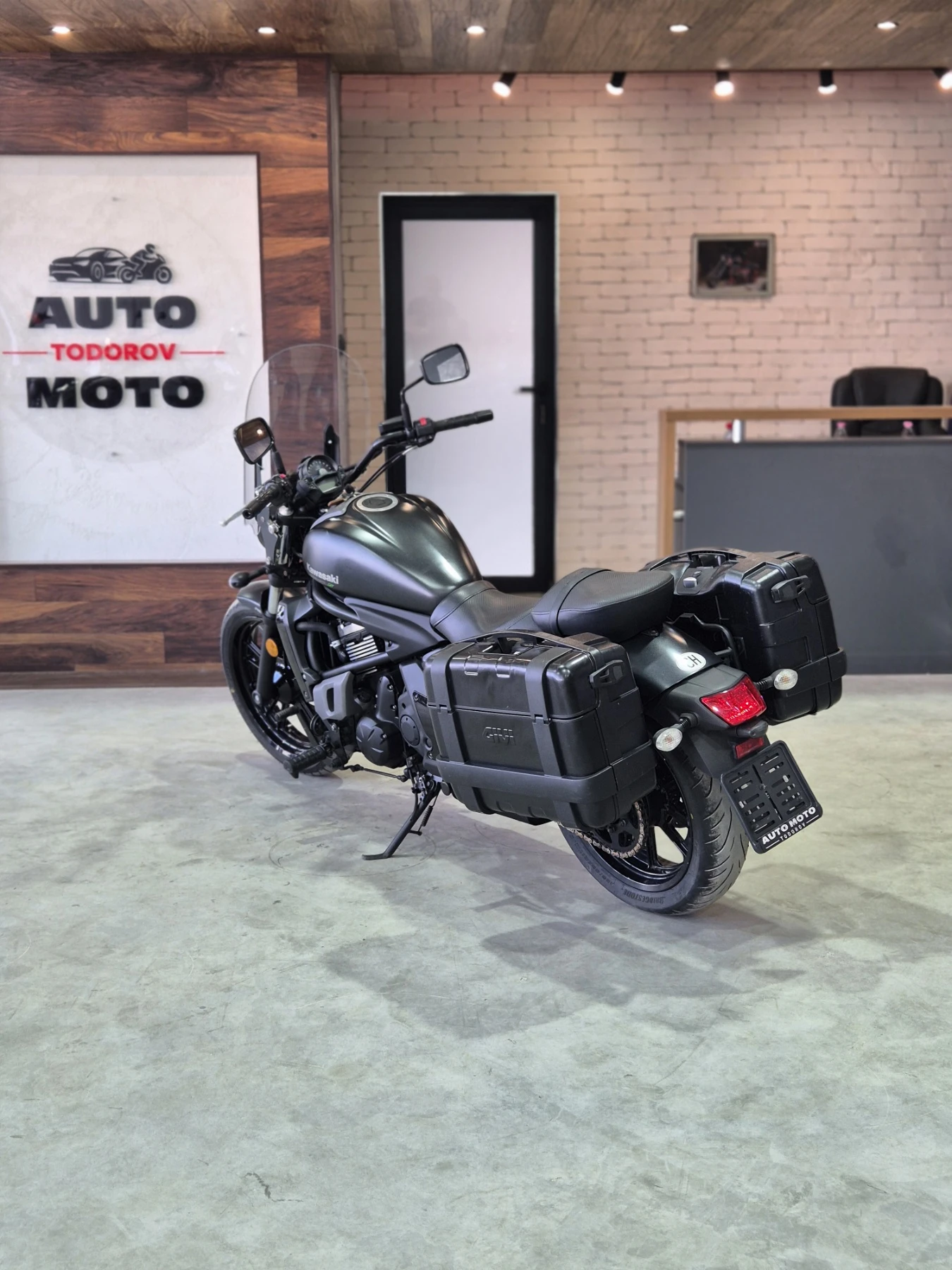 Kawasaki Vulcan 650 S АBS НОВ ВНОС ОТ ШВЕЙЦАРИЯ!!, снимка 5 - Мотоциклети и мототехника - 54728251