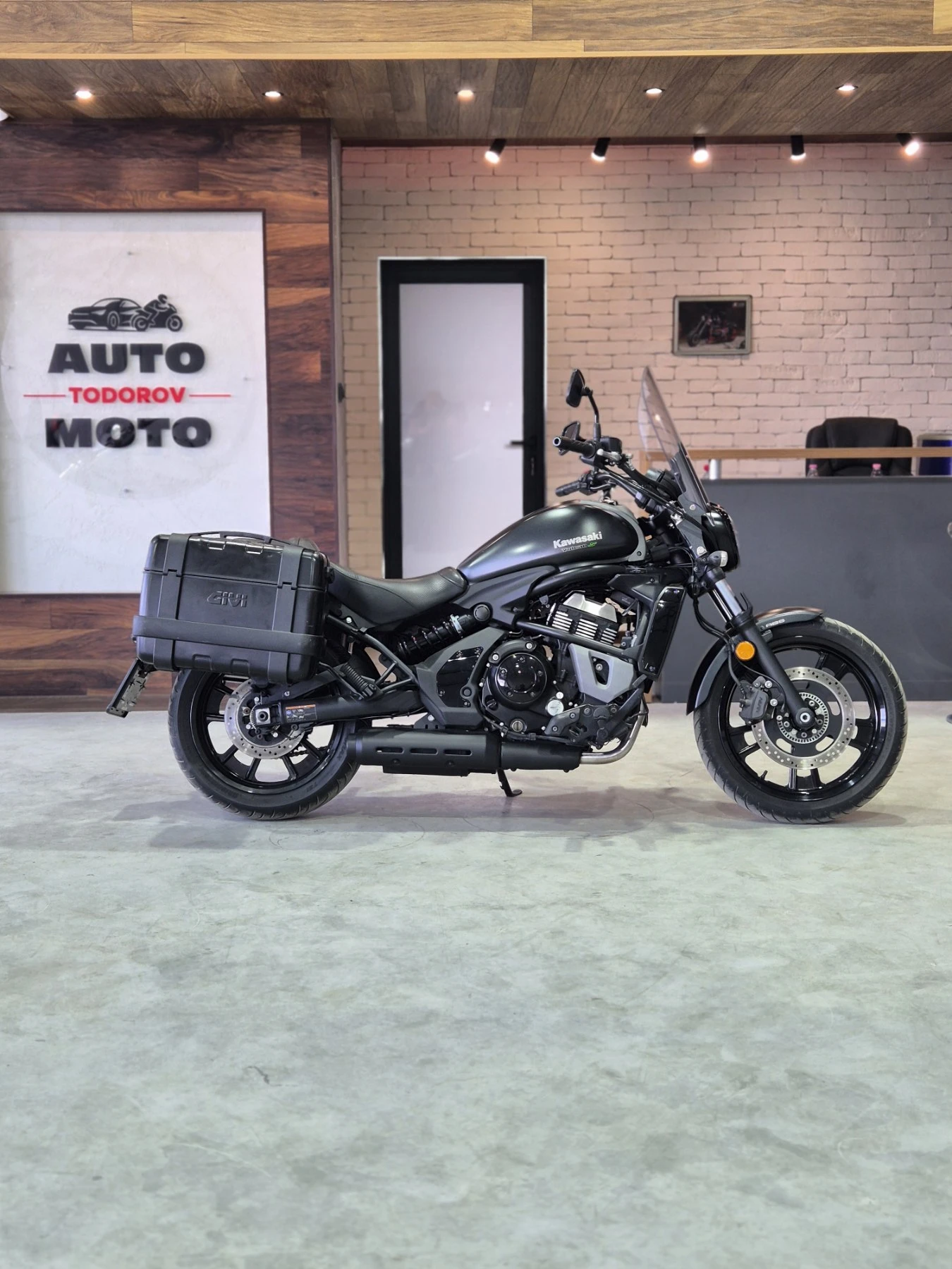 Kawasaki Vulcan 650 S АBS НОВ ВНОС ОТ ШВЕЙЦАРИЯ!!, снимка 8 - Мотоциклети и мототехника - 54728251