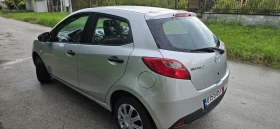 Mazda 2 1.4i, 75k., снимка 3