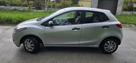 Mazda 2 1.4i, 75k., снимка 2