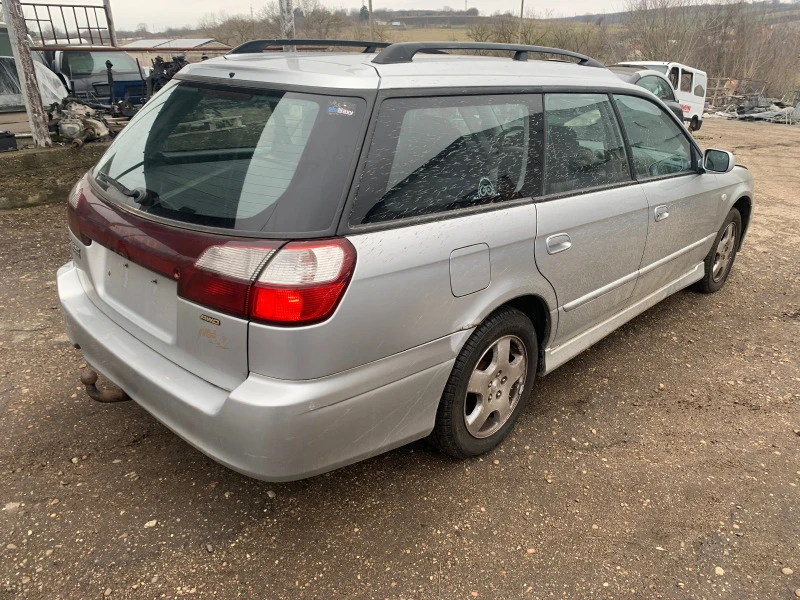 Subaru Legacy 2.0i 125кс. 4x4, снимка 5 - Автомобили и джипове - 39860678