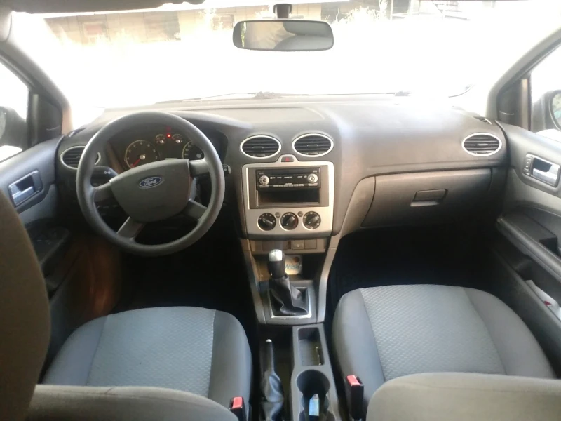 Ford Focus 1.6i 16V CLIMA, снимка 10 - Автомобили и джипове - 47232833