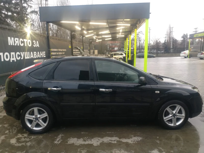 Ford Focus 1.6i 16V CLIMA, снимка 4 - Автомобили и джипове - 47232833