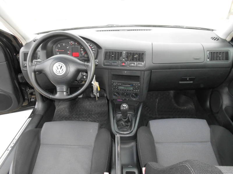 VW Golf 1.9tdi-90k.s., снимка 14 - Автомобили и джипове - 48128255