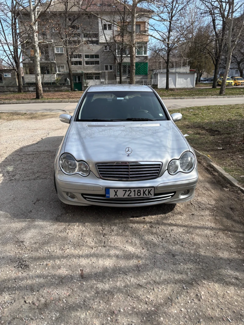 Mercedes-Benz C 220 2.2 CDI FaceLift, снимка 3 - Автомобили и джипове - 49234070