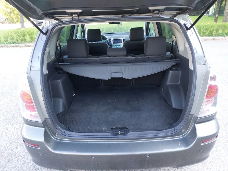 Toyota Corolla verso 1, 6i 110ps Italy, снимка 14 - Автомобили и джипове - 50110730