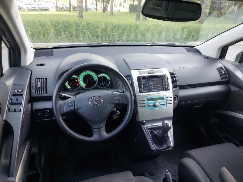 Toyota Corolla verso 1, 6i 110ps Italy, снимка 6 - Автомобили и джипове - 50110730