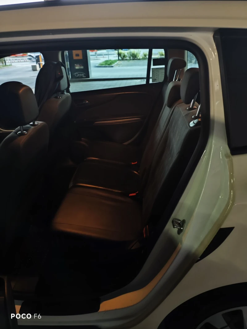 Opel Zafira, снимка 10 - Автомобили и джипове - 51168148