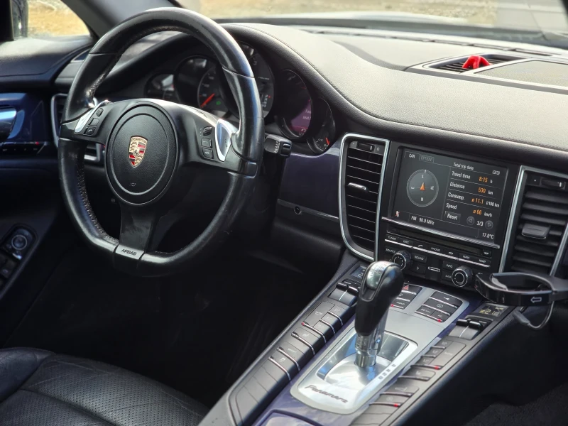 Porsche Panamera, снимка 11 - Автомобили и джипове - 52105411