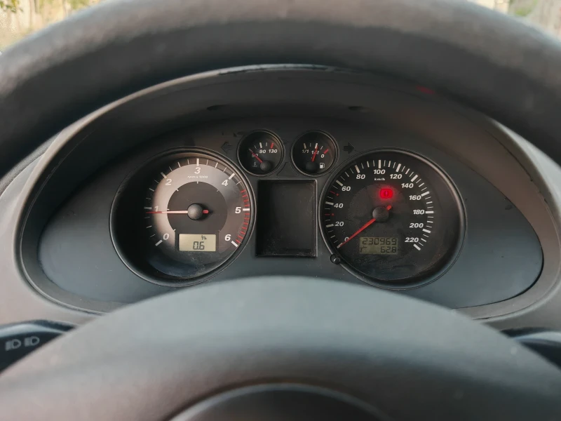 Seat Ibiza 1.4 tdi СПЕШНО, снимка 7 - Автомобили и джипове - 52409974