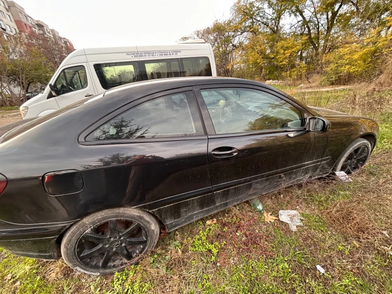 Mercedes-Benz C 200 Mercedes-Benz C-Class Coupe (CL203) C 180, снимка 2 - Автомобили и джипове - 52616362