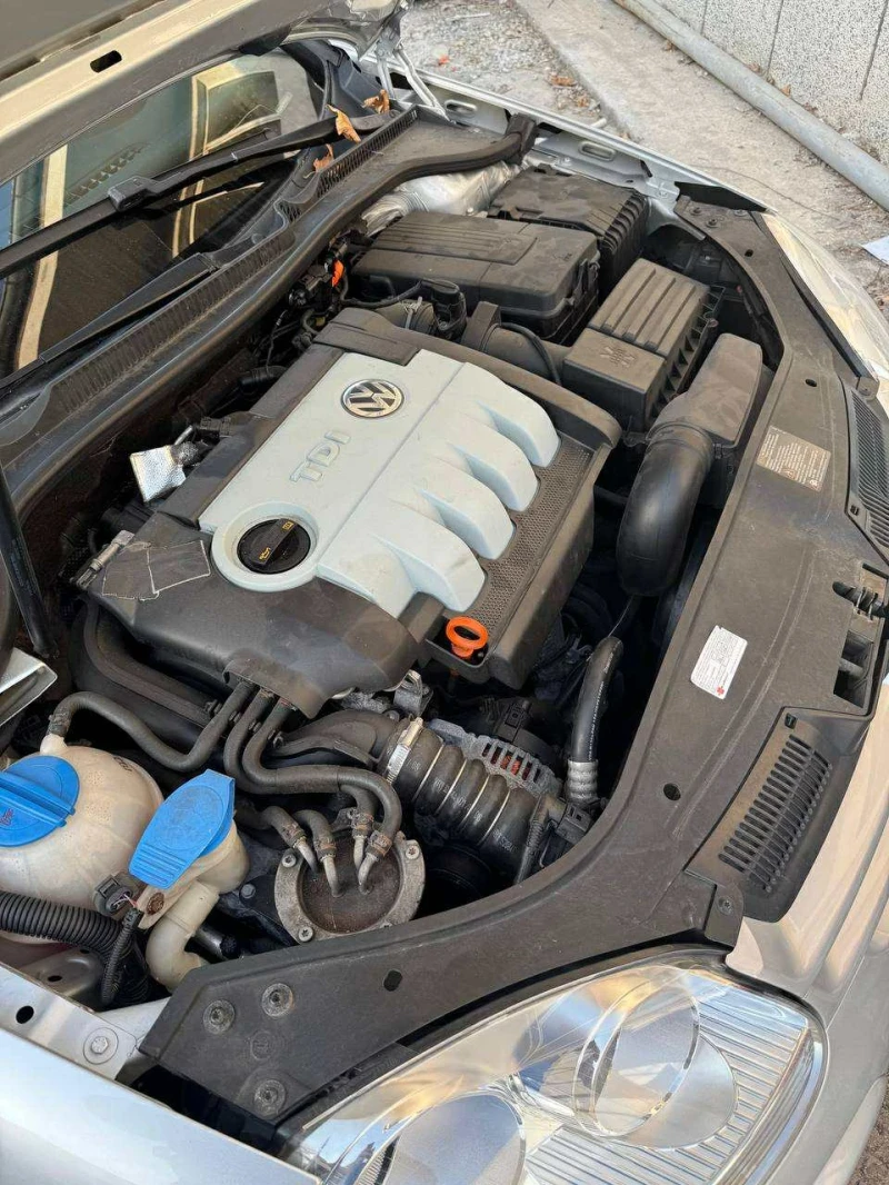 VW Golf, снимка 4 - Автомобили и джипове - 52841820