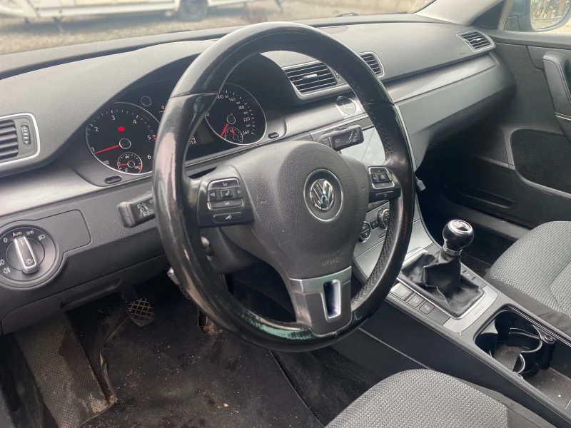 VW Passat 2.0TDI, снимка 10 - Автомобили и джипове - 53413074