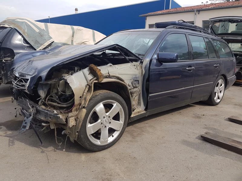 Mercedes-Benz E 200 E200 Кожен Салон, снимка 2 - Автомобили и джипове - 47214842