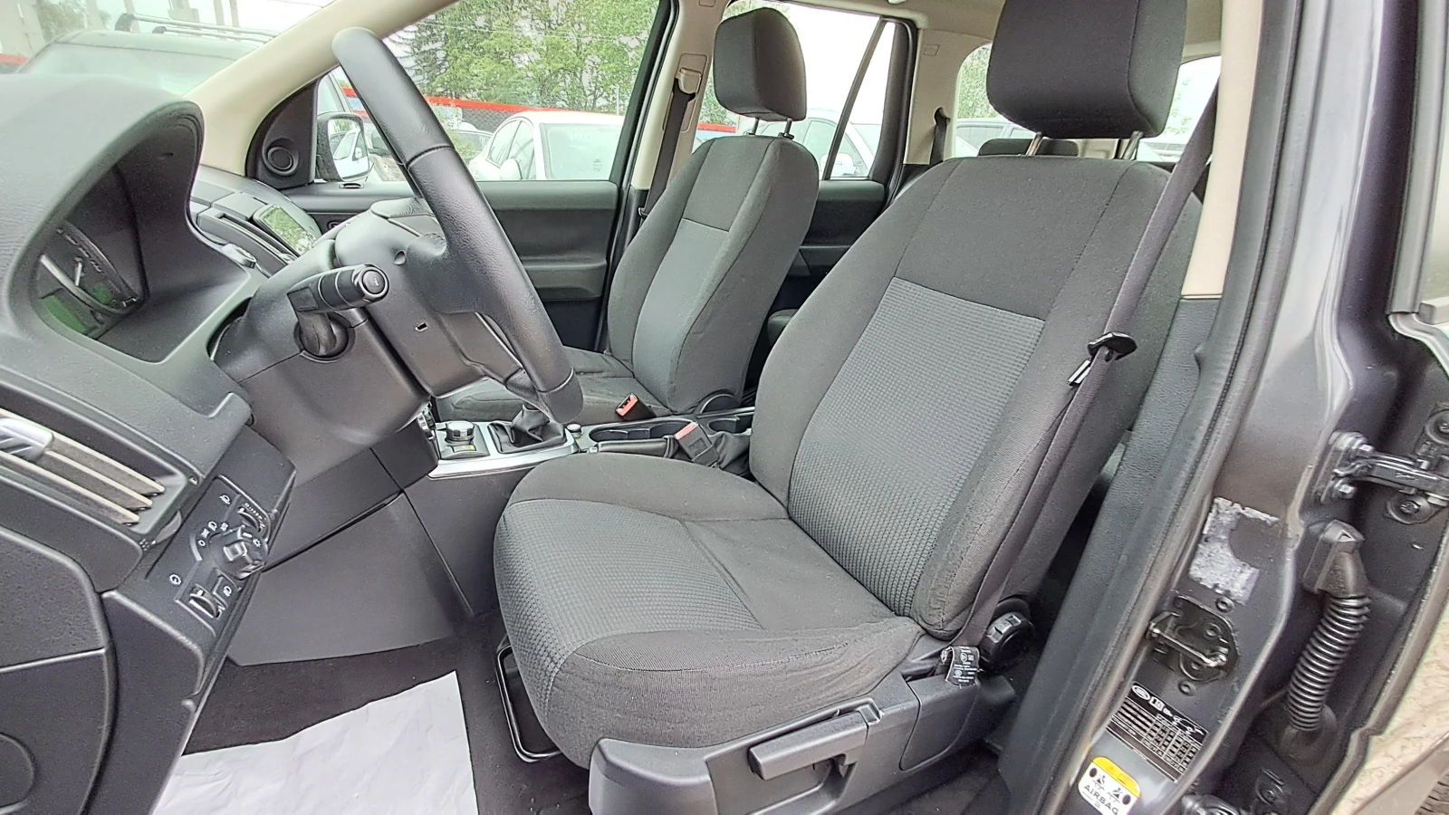 Land Rover Freelander 4Х4 РЕАЛНИ КМ ИЗКЛЮЧИТЕЛН СЕРВИ КНИЖК ОБСЛУЖ УНИКТ, снимка 7 - Автомобили и джипове - 11715522