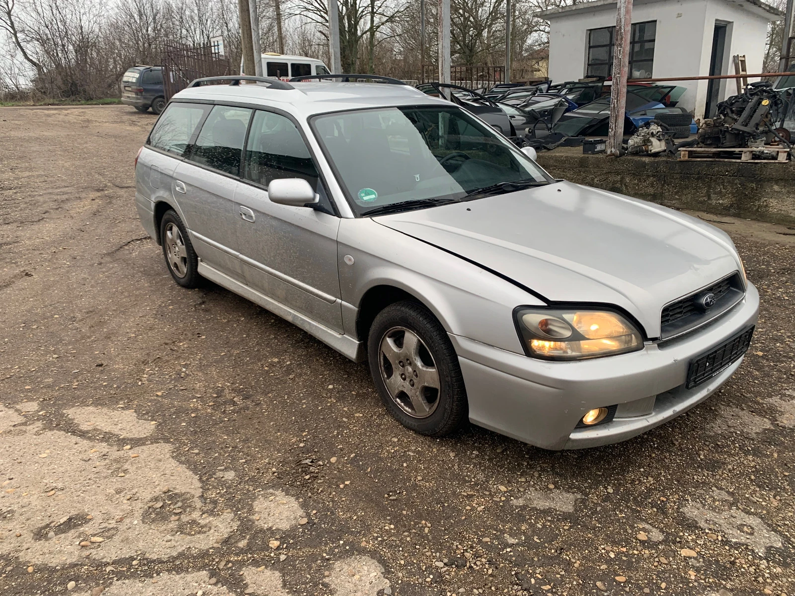 Subaru Legacy 2.0i 125кс. 4x4 - изображение 2