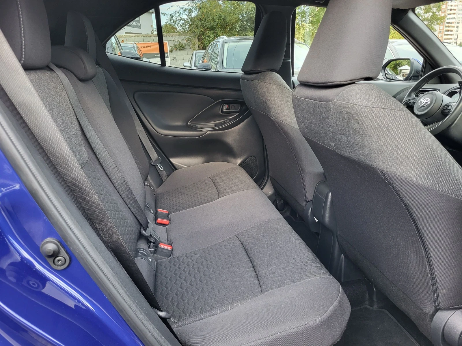 Toyota Yaris Cross 1.5 Hibrid / 15 500 . / FULL  | Mobile.bg   11