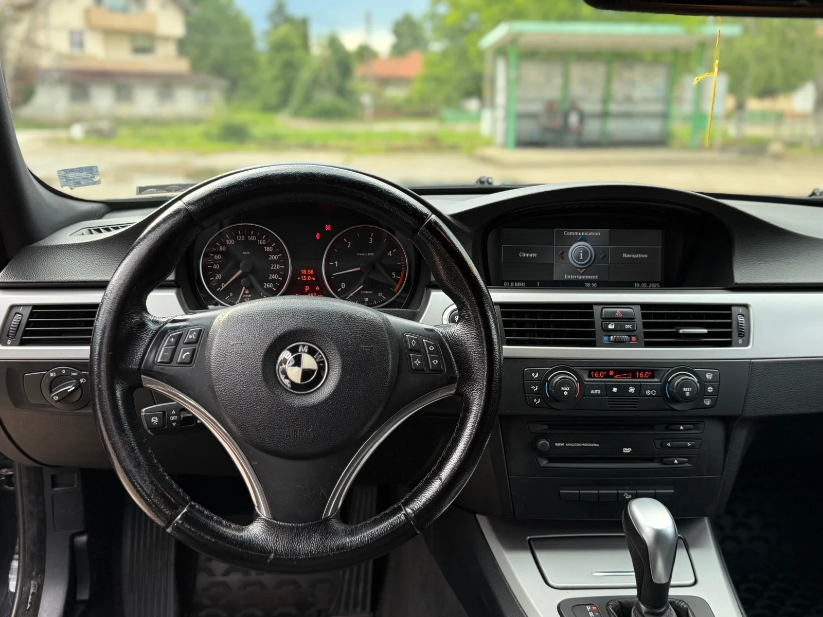BMW 330 330XD* NAVI* XENON - изображение 9