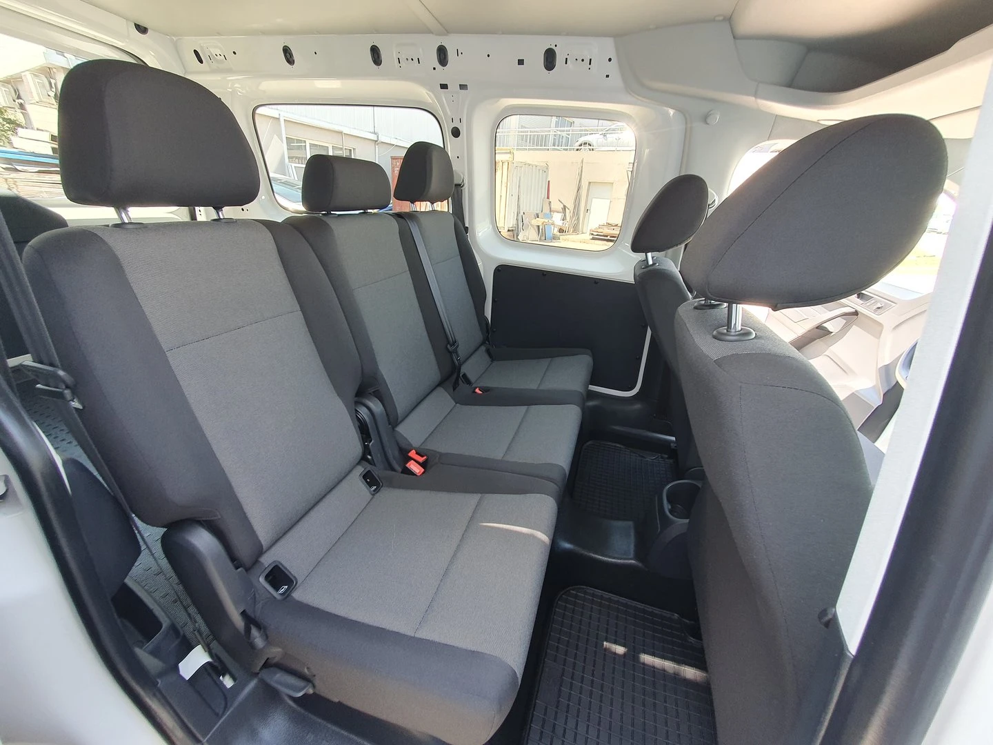 VW Caddy Maxi Kombi TGI BMT 5 места - изображение 5