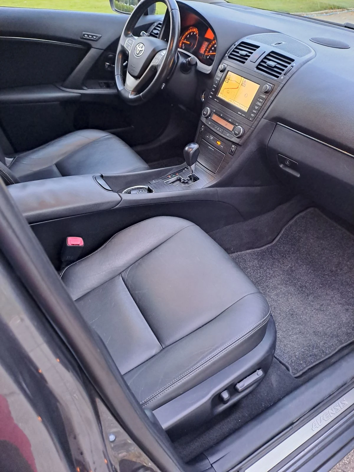 Toyota Avensis 2.0 с газ. - изображение 10