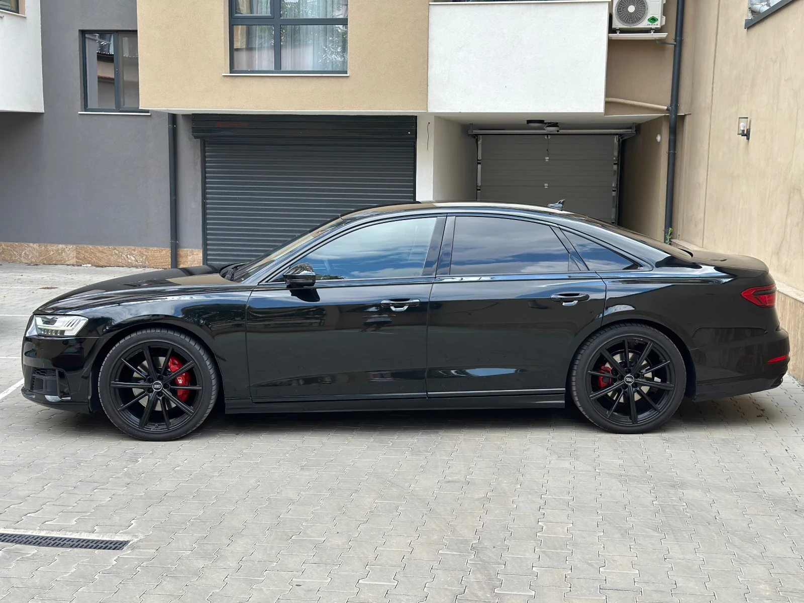 Audi A8 Sportpaket, S-Line, B&O, Massage - изображение 4