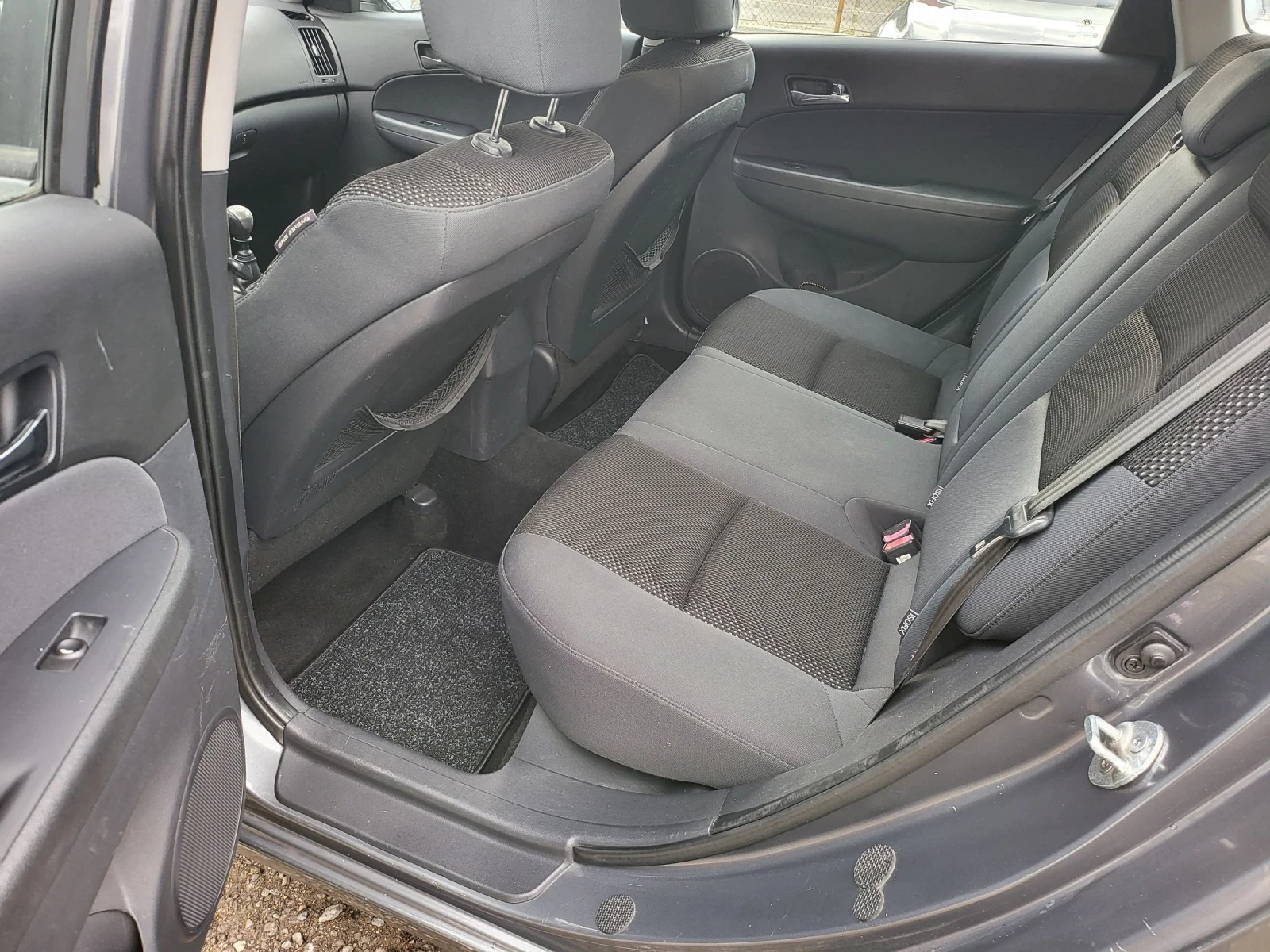 Hyundai I30 1.4 16v bifuel, снимка 8 - Автомобили и джипове - 53897473