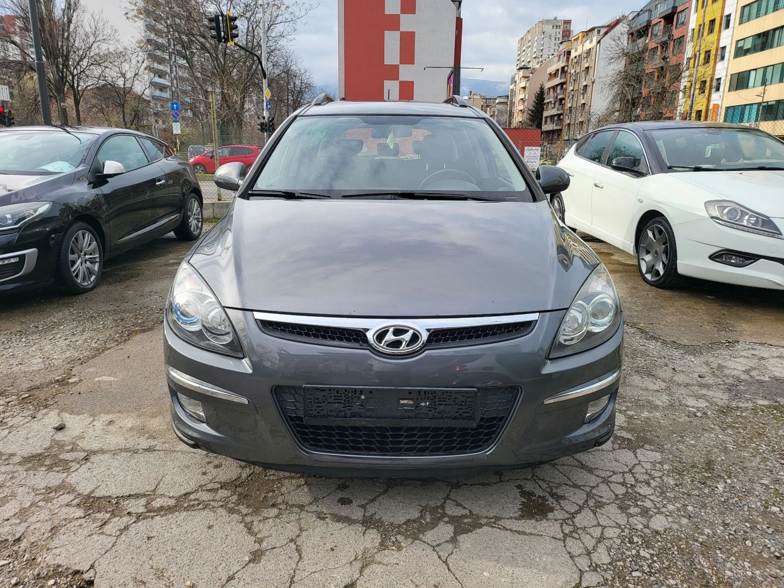 Hyundai I30 1.4 16v bifuel, снимка 2 - Автомобили и джипове - 53897473