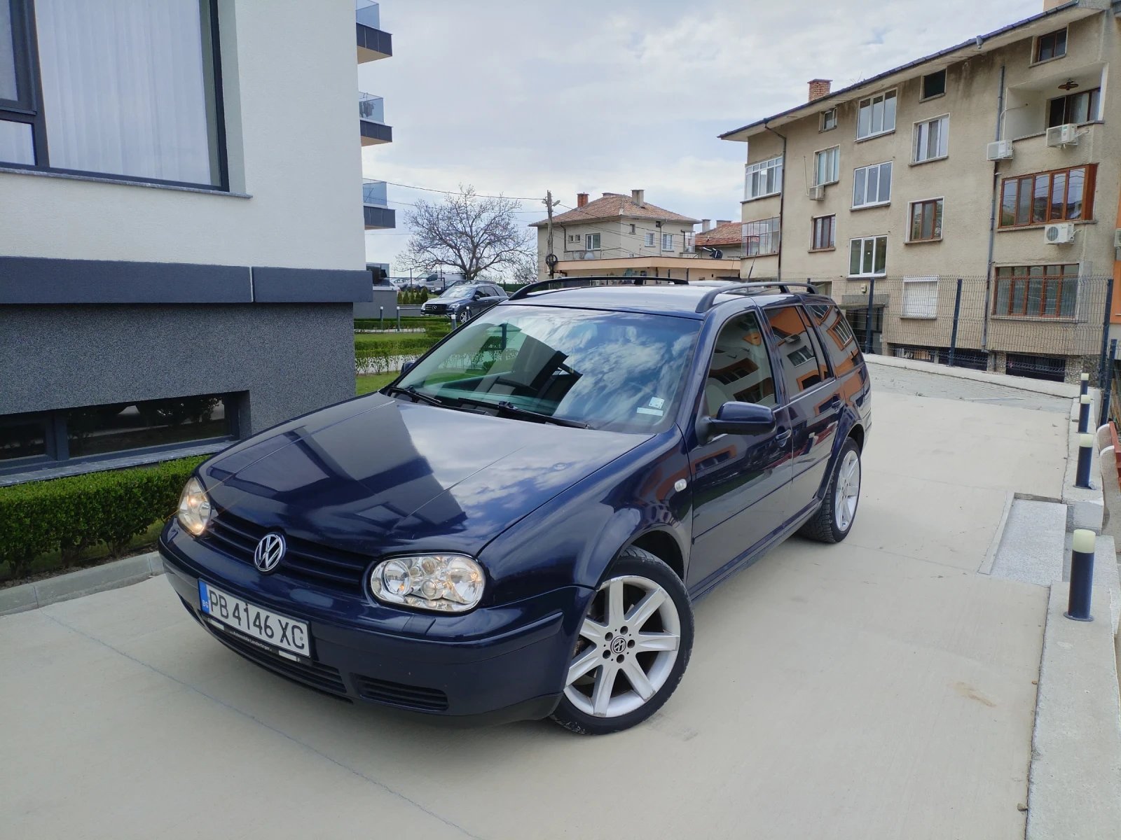 VW Golf 1.9 TDI 101hp PACIFIC Face Navi Recaro | Auto.bg — изображение 1