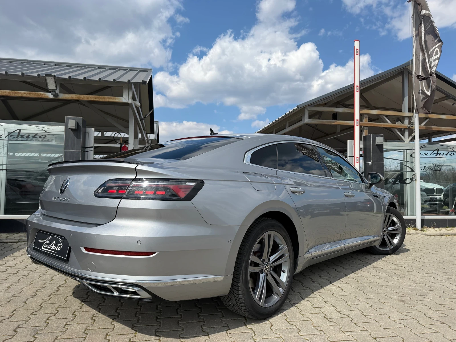 VW Arteon 2.0TDI#R-LINE#MATRIX#IQ-LIGHT#, снимка 3 - Автомобили и джипове - 54937650