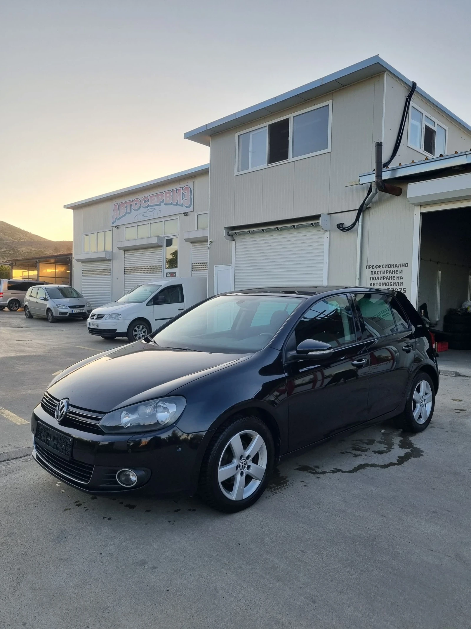 VW Golf 1.6tdi 105 коня , снимка 2 - Автомобили и джипове - 55003359