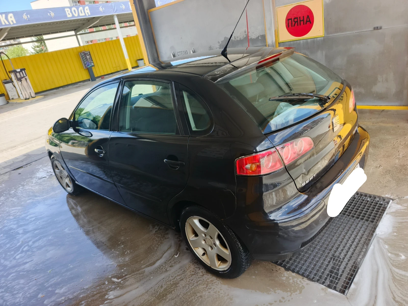 Seat Ibiza 1.4i, снимка 2 - Автомобили и джипове - 55071811