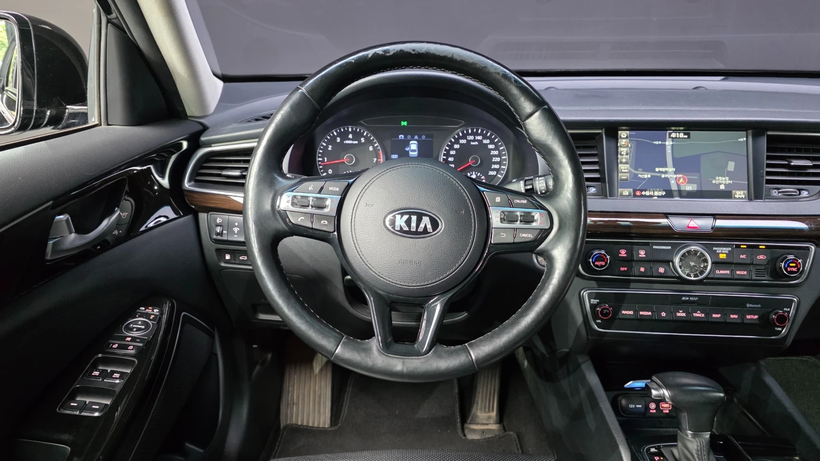 Kia K7 ФАБРИЧНА ГАЗ* ПОДГРЕВИ* ОБДУХВАНЕ, снимка 12 - Автомобили и джипове - 55145513