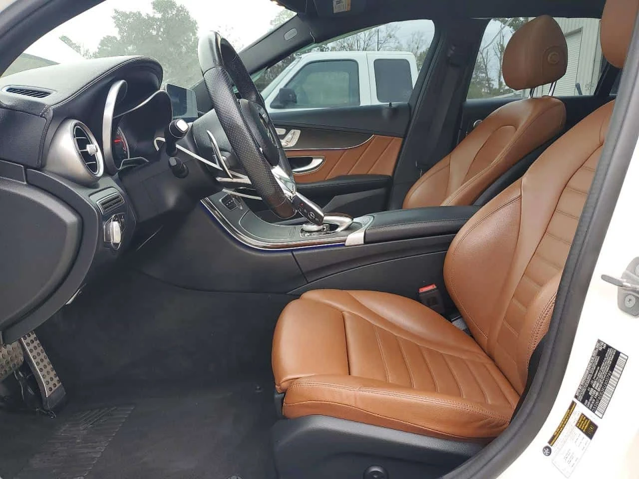 Mercedes-Benz C 43 AMG * CARFAX * БЕЗ ПЪРВОНАЧАЛНА ВНОСКА, снимка 7 - Автомобили и джипове - 55260099