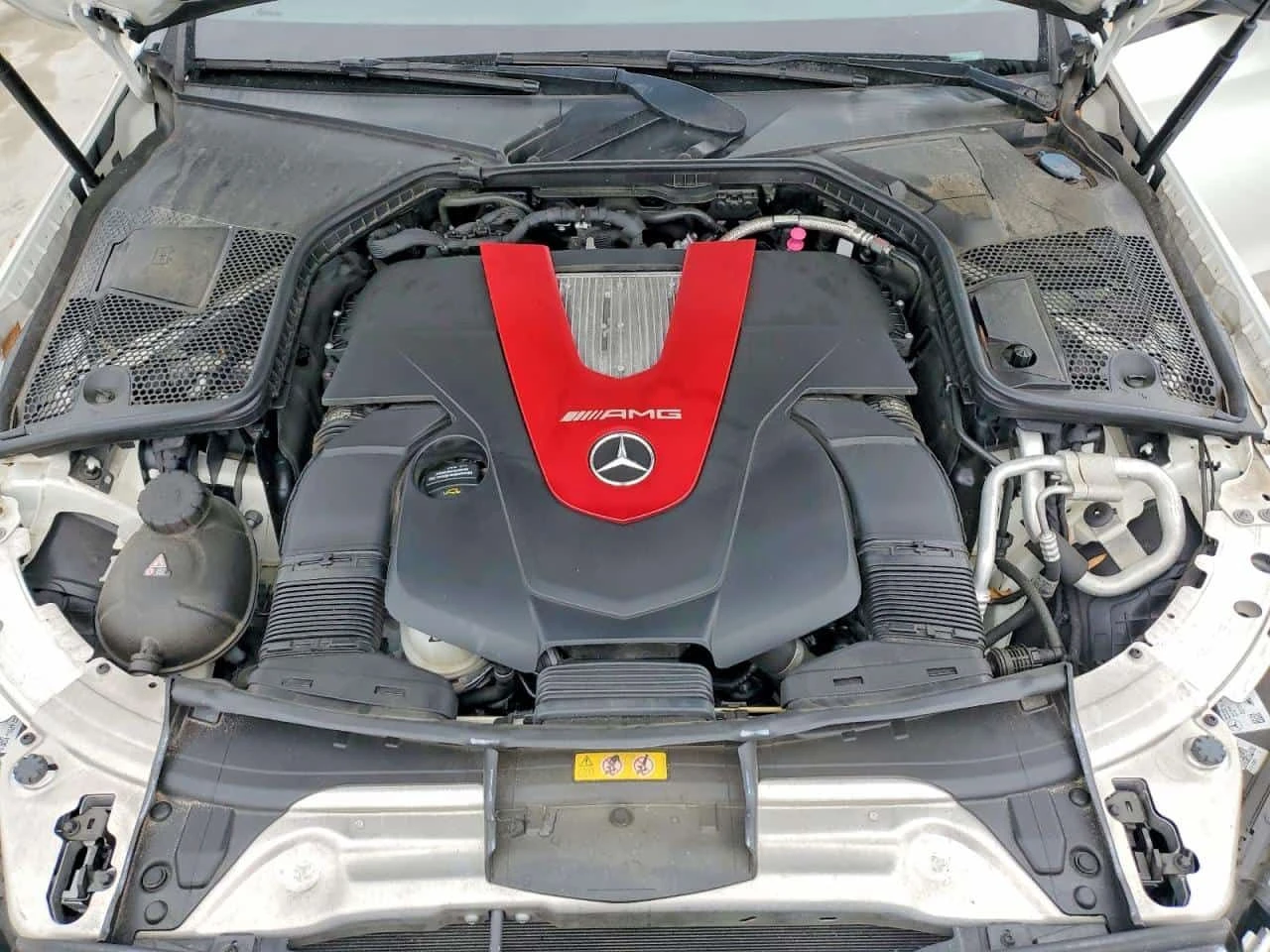 Mercedes-Benz C 43 AMG * CARFAX * БЕЗ ПЪРВОНАЧАЛНА ВНОСКА, снимка 11 - Автомобили и джипове - 55260099