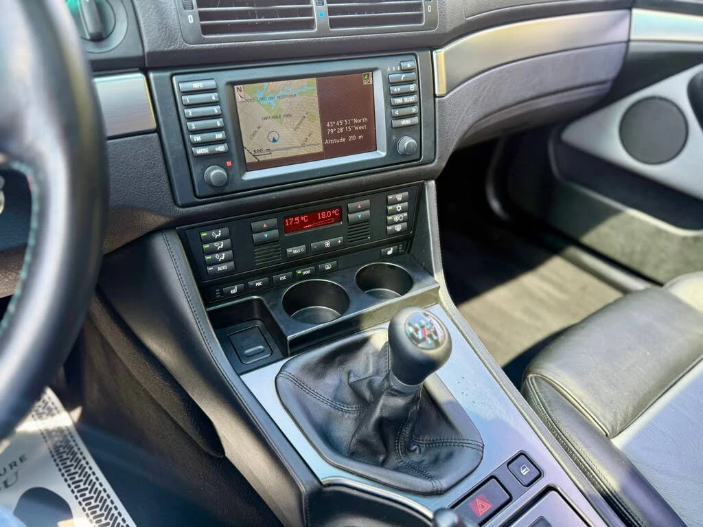 BMW M5 MANUAL* КОЖА* ПОДГРЕВ* NAVI* ШИБИДАХ* , снимка 12 - Автомобили и джипове - 55616837