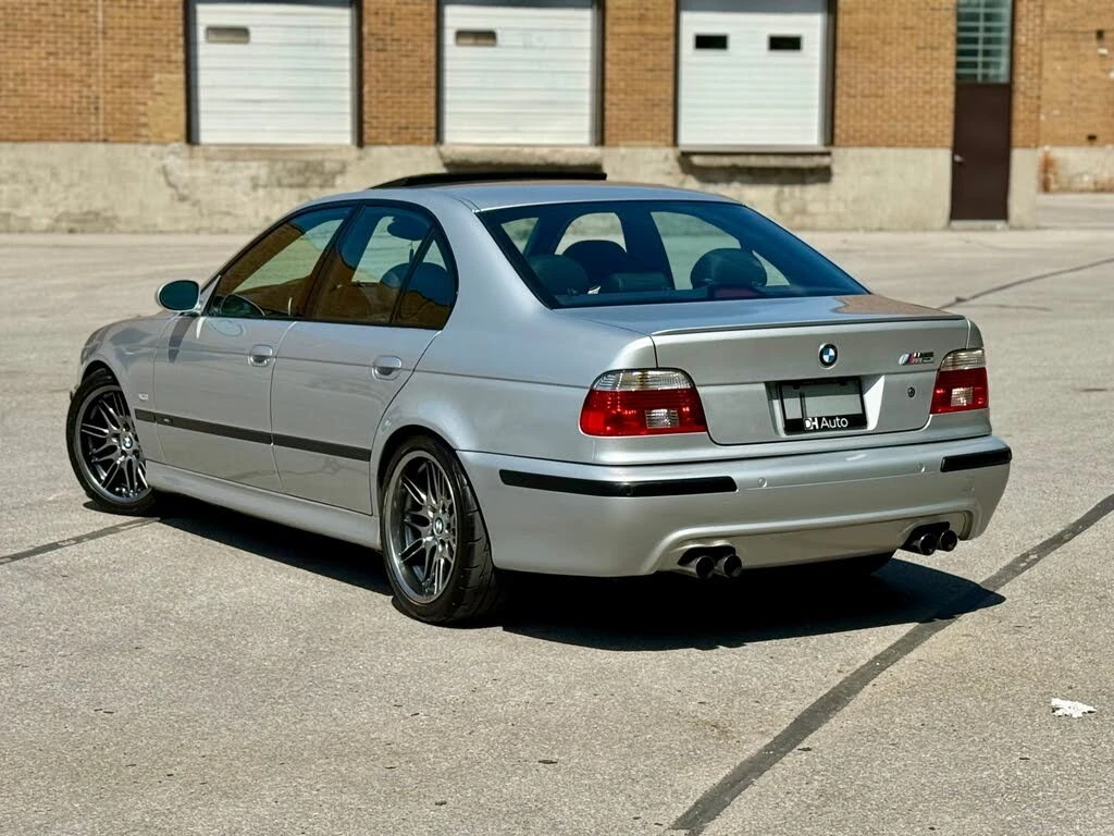 BMW M5 MANUAL* КОЖА* ПОДГРЕВ* NAVI* ШИБИДАХ* , снимка 5 - Автомобили и джипове - 55616837