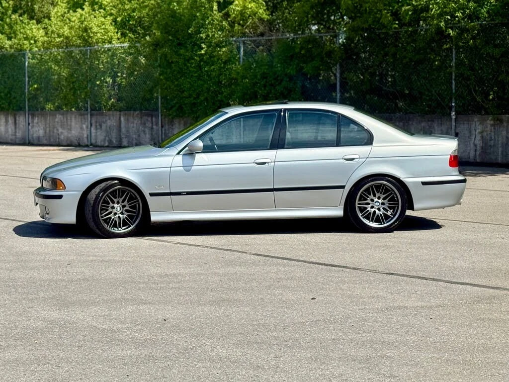 BMW M5 MANUAL* КОЖА* ПОДГРЕВ* NAVI* ШИБИДАХ* , снимка 4 - Автомобили и джипове - 55616837